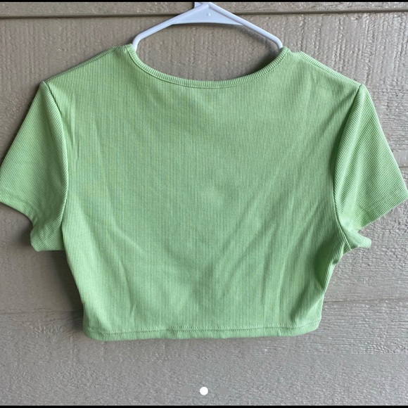 Green Ribbed Cropped Tee - Picture 2 of 3